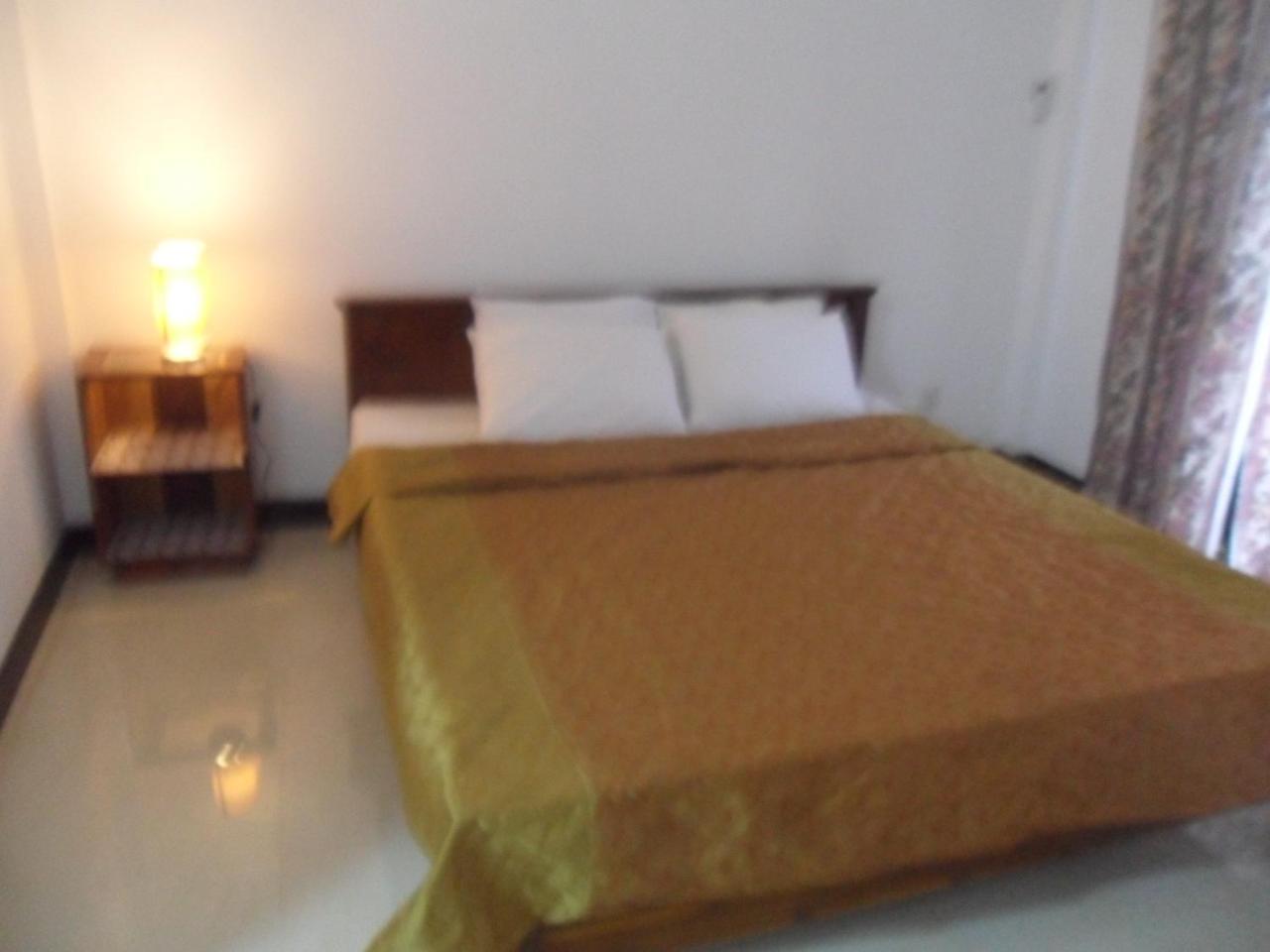 Jmf Hotel Негомбо Экстерьер фото