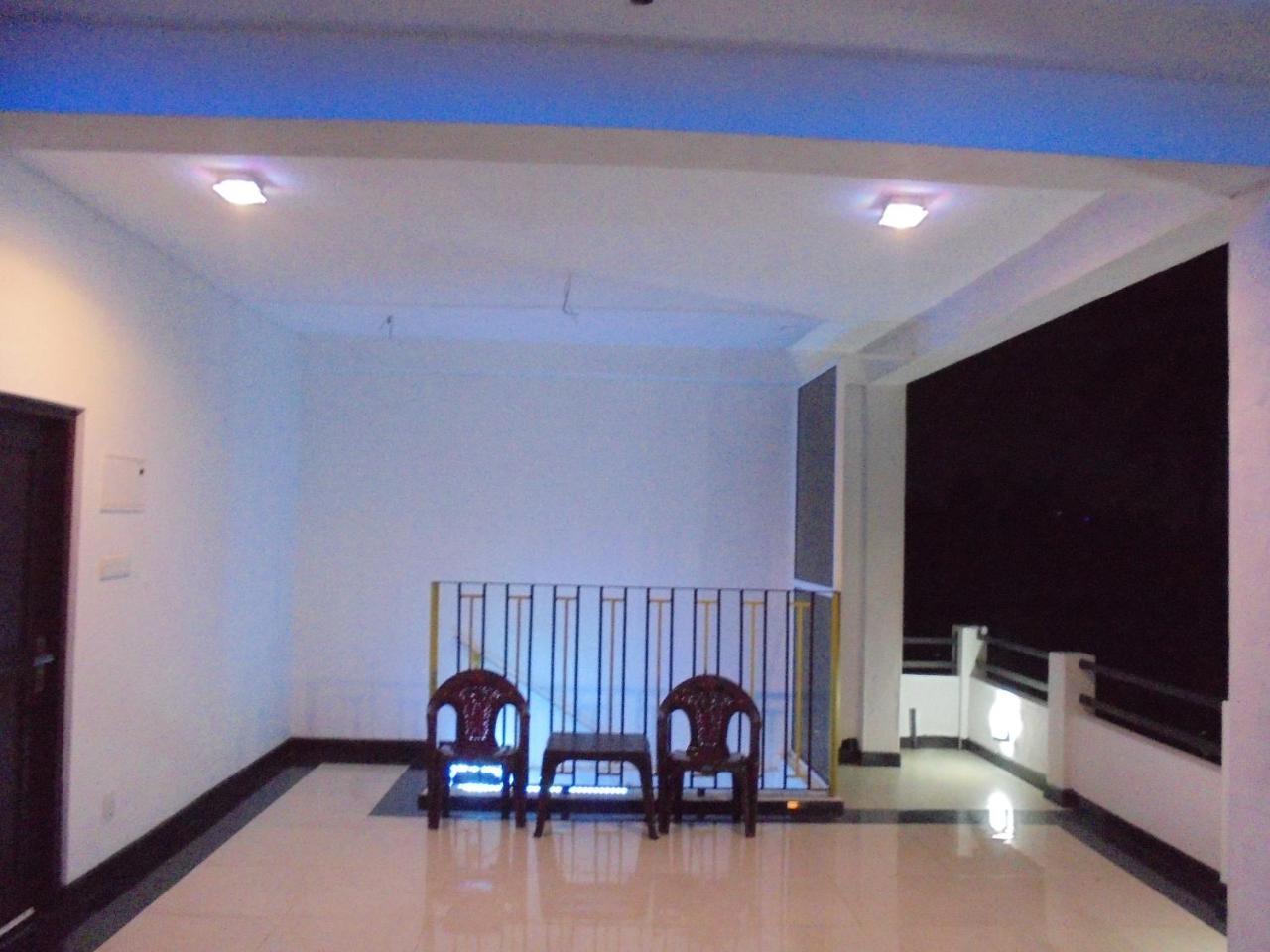 Jmf Hotel Негомбо Экстерьер фото